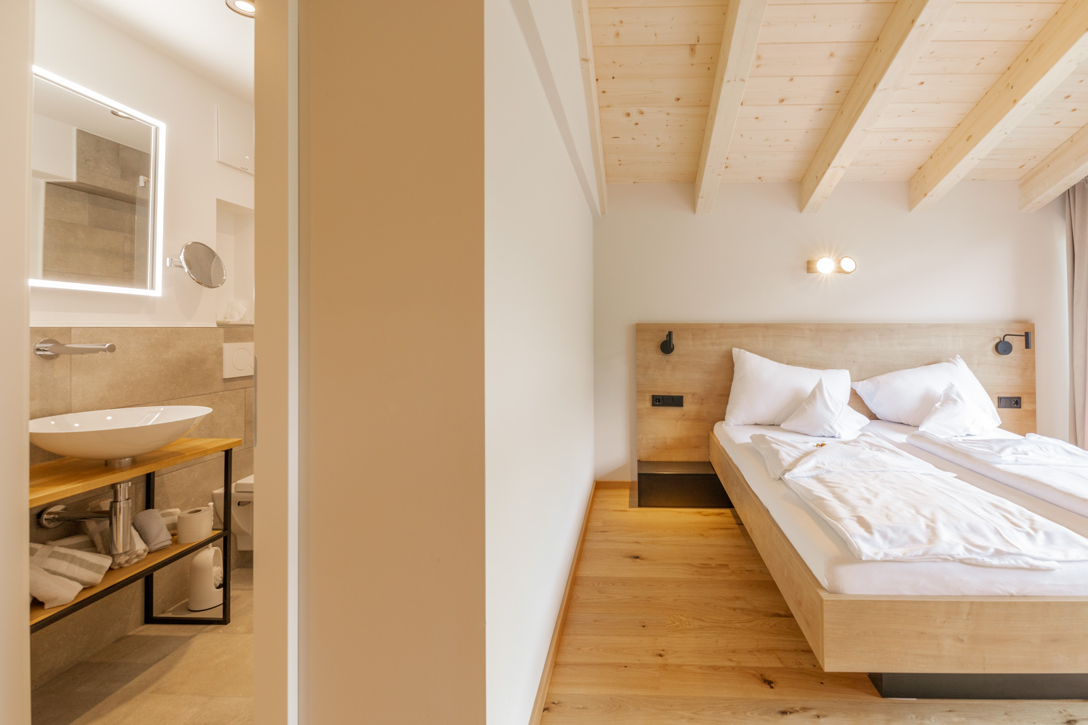 Doppelzimmer Freigeist im Design Hotel Haus Jausern in Saalbach.