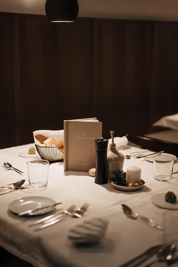 Haus Jausern, Naturbadeteich, Genusshotel, Boutiquehotel Saalbach, Designhotel Saalbach, Sommerurlaub Saalbach, Hotel Saalbach, Wohnen in Saalbach, Urlaub mit Baby, Urlaub mit Kleinkind, Gastgeber Saalbach, Urlaub mit Familie