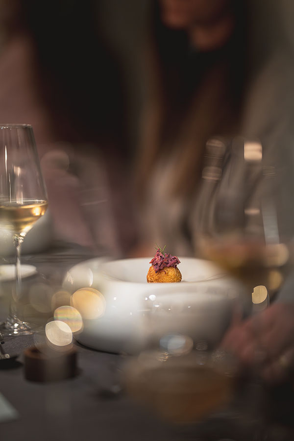 Haus Jausern, Naturbadeteich, Genusshotel, Boutiquehotel Saalbach, Designhotel Saalbach, Sommerurlaub Saalbach, Hotel Saalbach, Wohnen in Saalbach, Urlaub mit Baby, Urlaub mit Kleinkind, Fine Dining Saalbach, Gourmetrestaurant