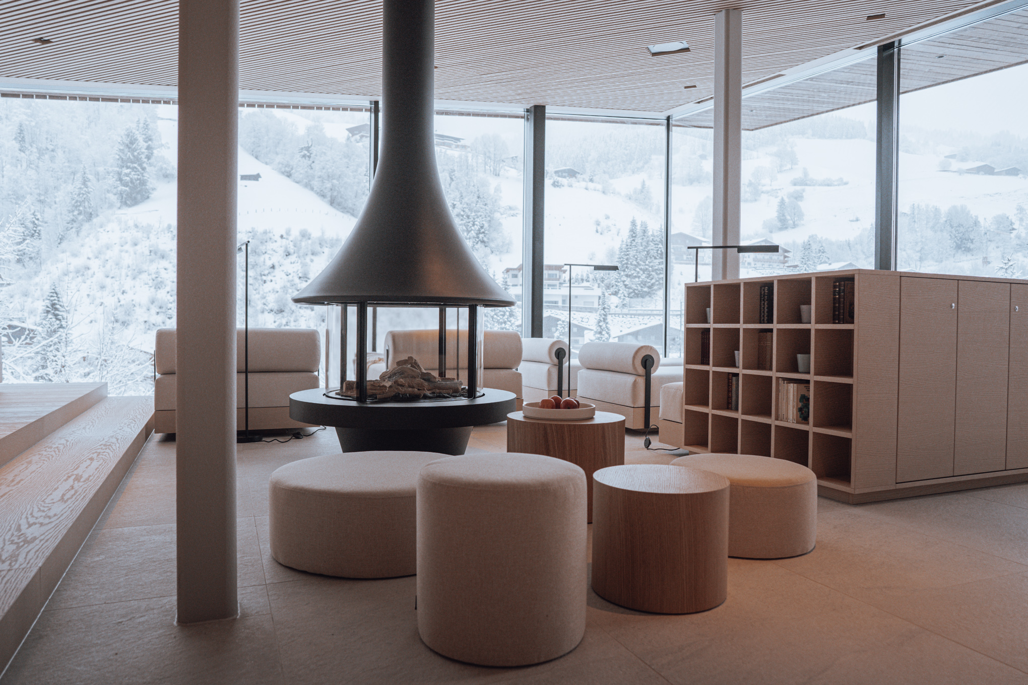 Wellness_Ruheraum_Hotel_HausJausern Ruheraum, Winter, Ausblick in die Natur, Genießen und entspannen, Haus Jausern erleben