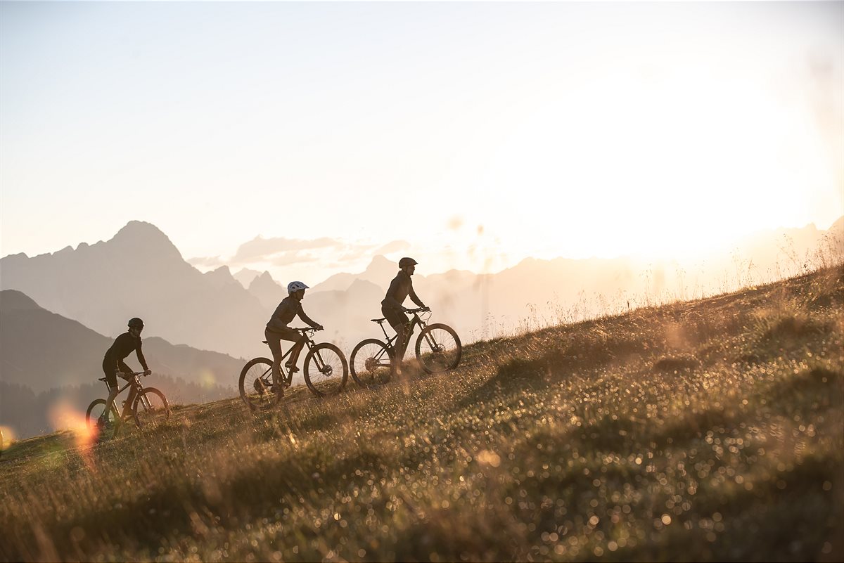 Bikepark, Sommer im Glemmtal, Urlaub in den Bergen, Saalbach mountainbiken