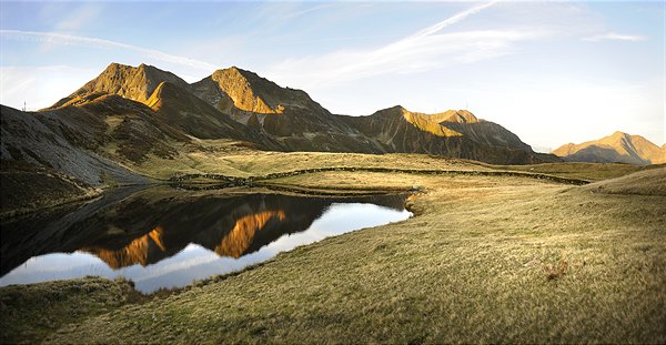 Wandern, goldener Herbst im Glemmtal, Urlaub in den Bergen, Saalbach wandern
