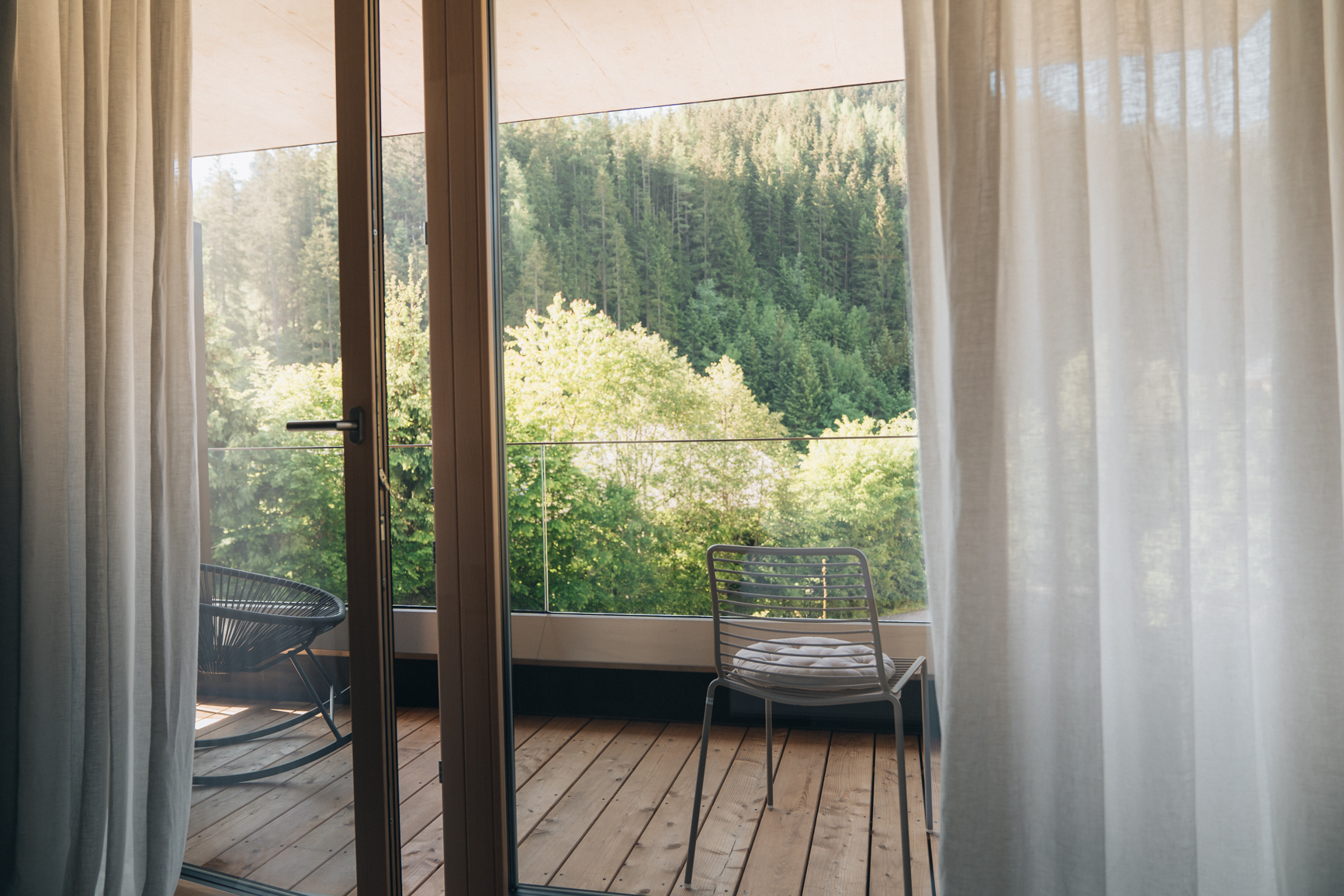 Zimmer Avantgardist Sommer Balkon 1.OG