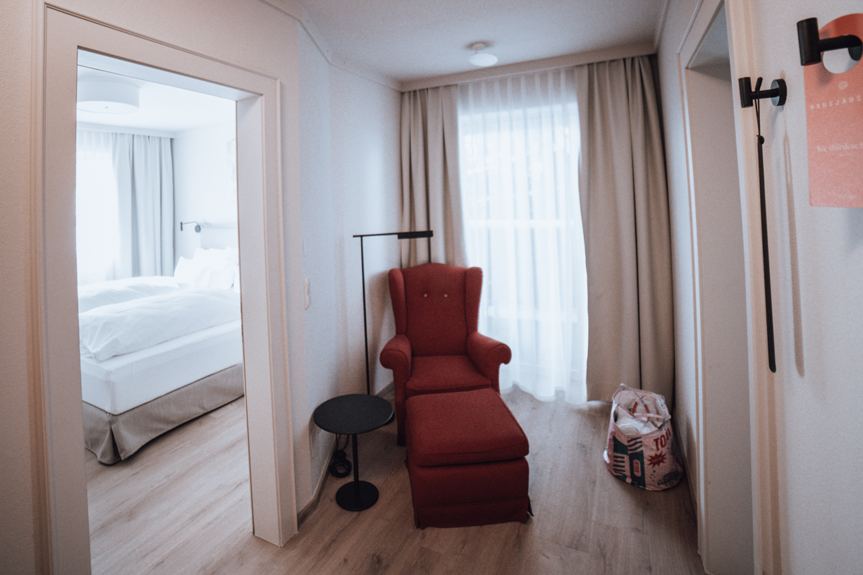 Raum Hoch 2, Familienzimmer mit getrennten Schlafzimmern, Familienurlaub in den Bergen, Design Hotelzimmer