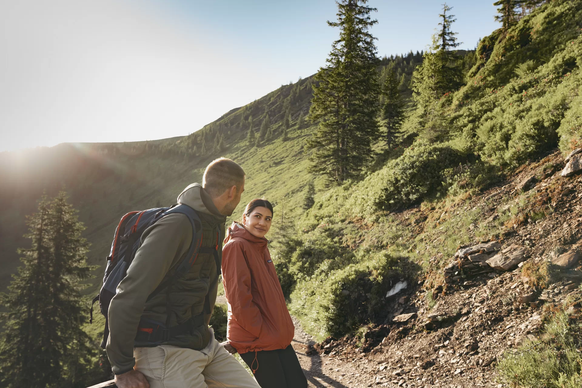 Erlebnisurlaub in Saalbach Hinterglemm, Wandern in den Bergen, Saalbach wandern, Haus Jausern Erlebnisse, Sonnenaufgang in den Bergen, Aktivurlaub