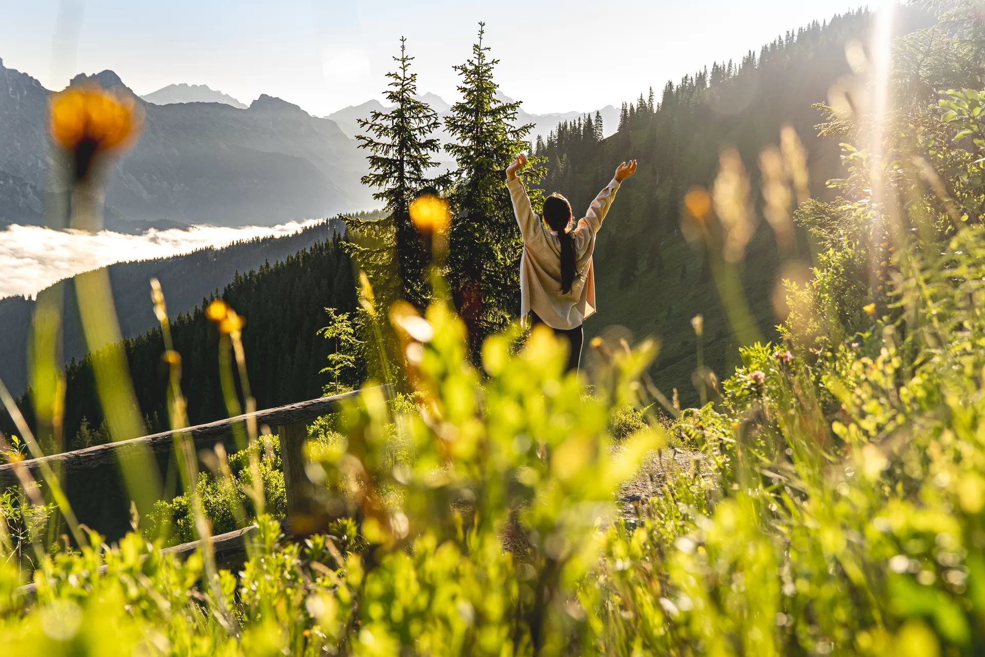 HausJausern_Wandern_sunrise Wandern in den Bergen, Saalbach wandern, Haus Jausern Erlebnisse, Sonnenaufgang in den Bergen, Aktivurlaub