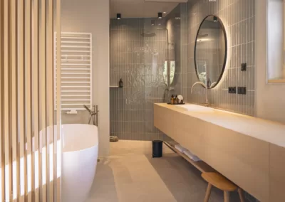 Avantgardist, Doppelzimmer mit Badewanne, Doppelzimmer Saalbach, Haus Jausern, Avantgardist, Hotelzimmer deluxe, Impressionen, Deluxe Doppelzimmer